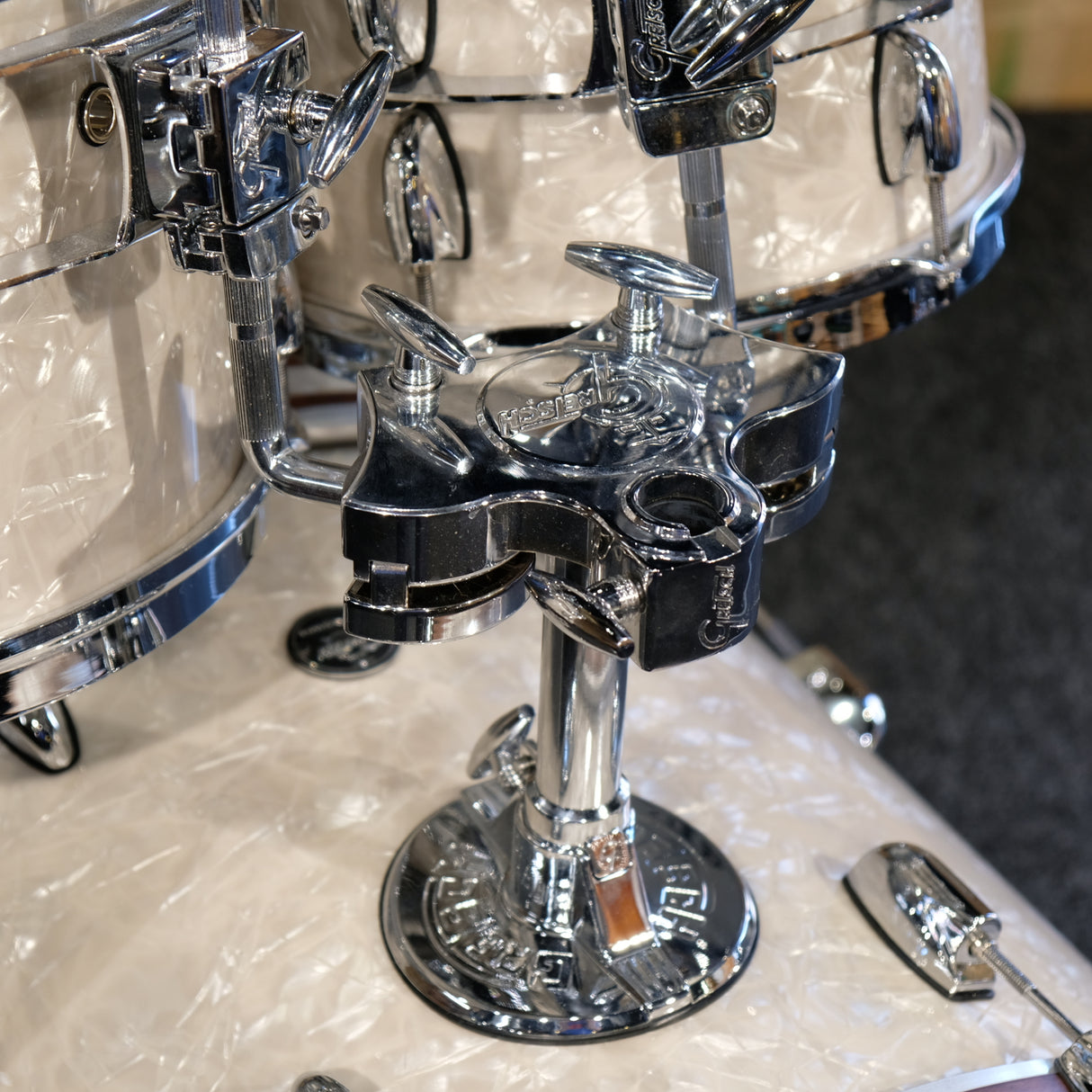 Pre-Owned Gretsch Renown 20" Fusion - White Marine