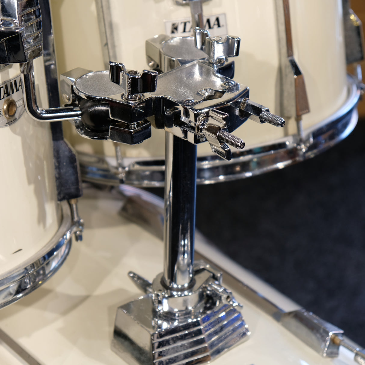 Pre-Owned Tama Rockstar Shell Pack in White (Late '80s)