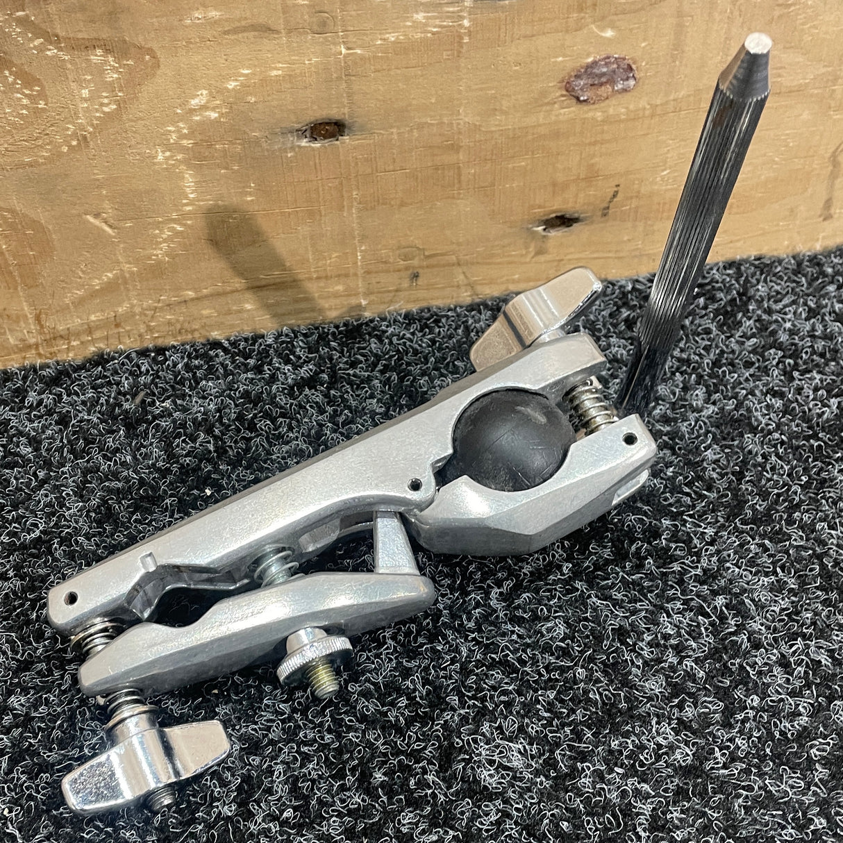 Pre-Owned Tama MC69 Tom Arm & Clamp