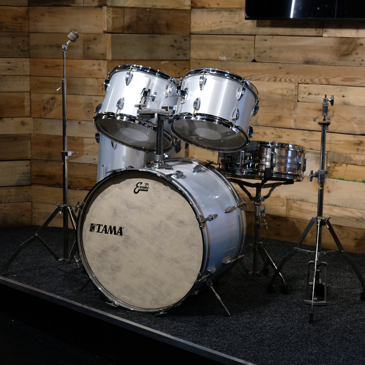 Pre-Owned Tama Swingstar Shell Pack in Metallic White ('80s)