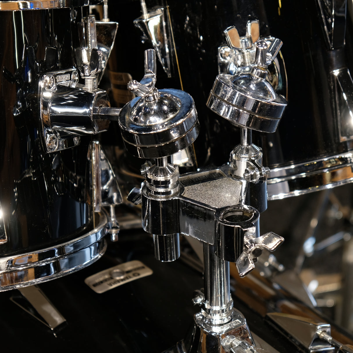 Pre-Owned Yamaha 7000 5 Piece Drum Kit in Black