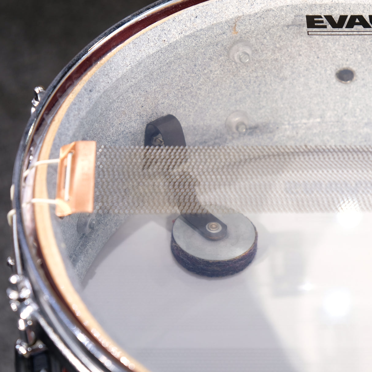 Pre-Owned Ludwig Standard 14"x5" Snare Drum in Red Sparkle