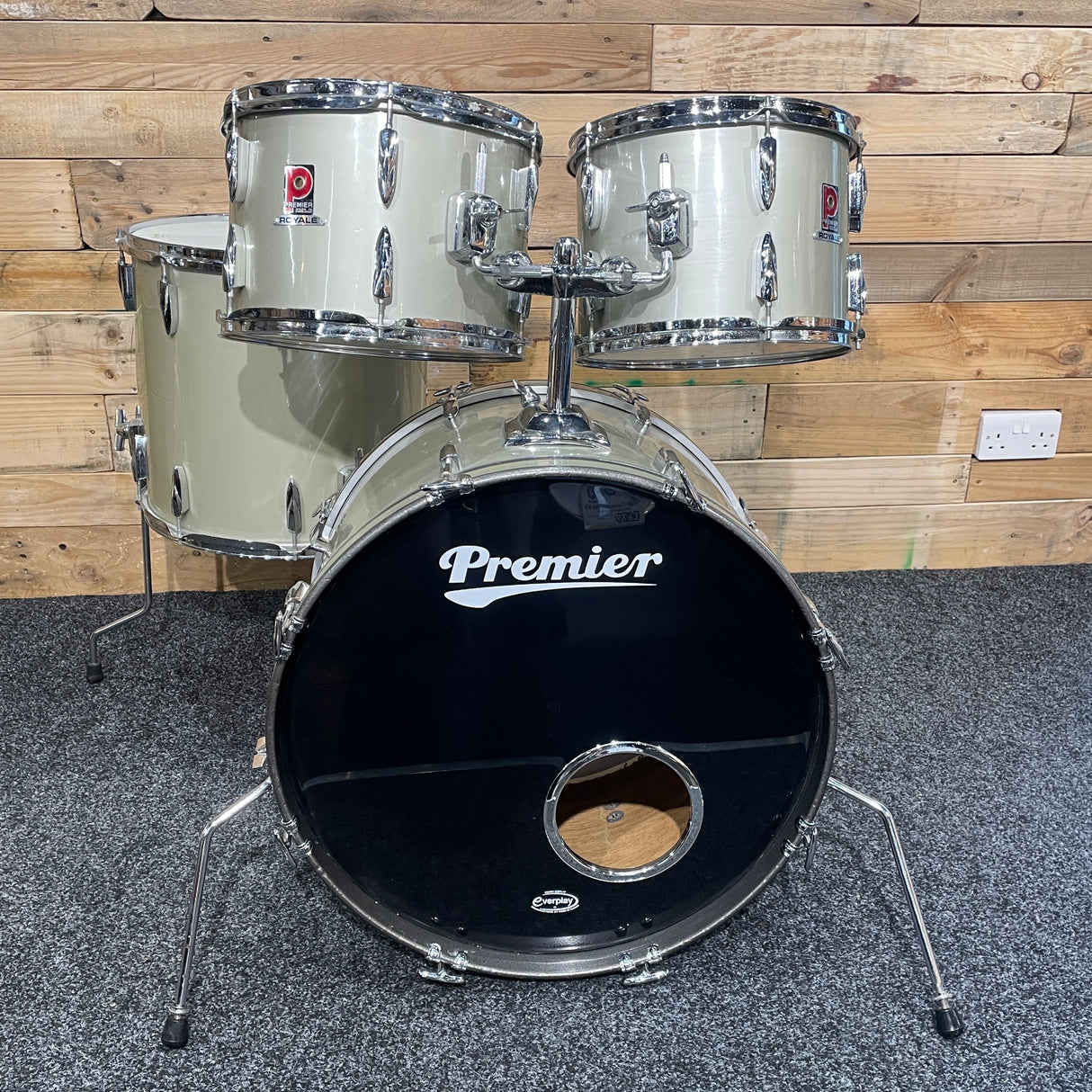 Pre-Owned Premier Royale 4pc Shell Pack in Silver