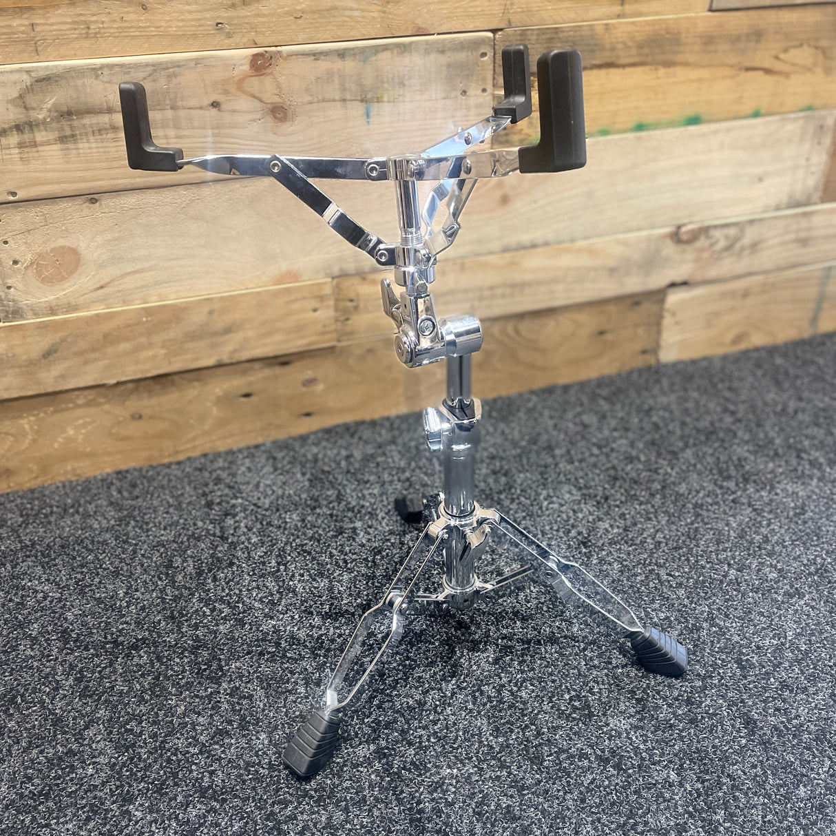 Pre-Owned Pearl S-900 Snare Stand