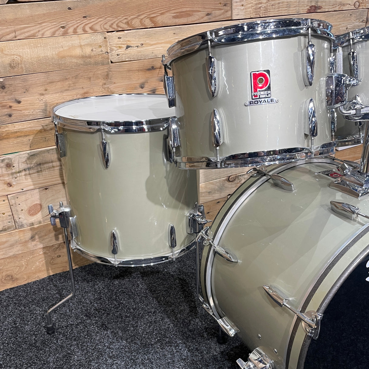 Pre-Owned Premier Royale 4pc Shell Pack in Silver