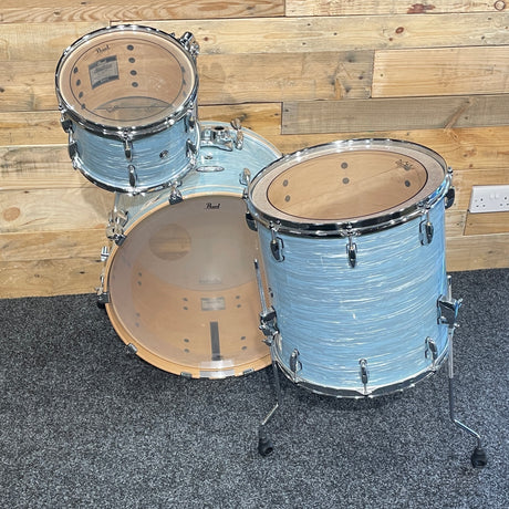 Pre-Owned Pearl Masters Maple Complete Shell Pack In Ice Blue Oyster