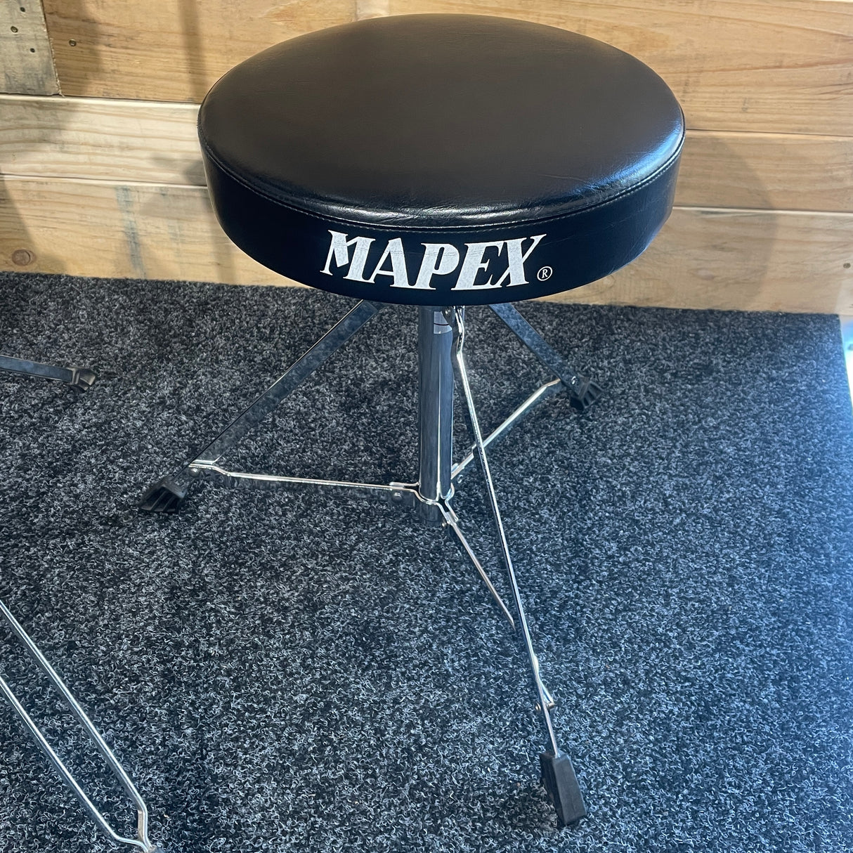 Pre-Owned Mapex Tornado 22" Rock in Black